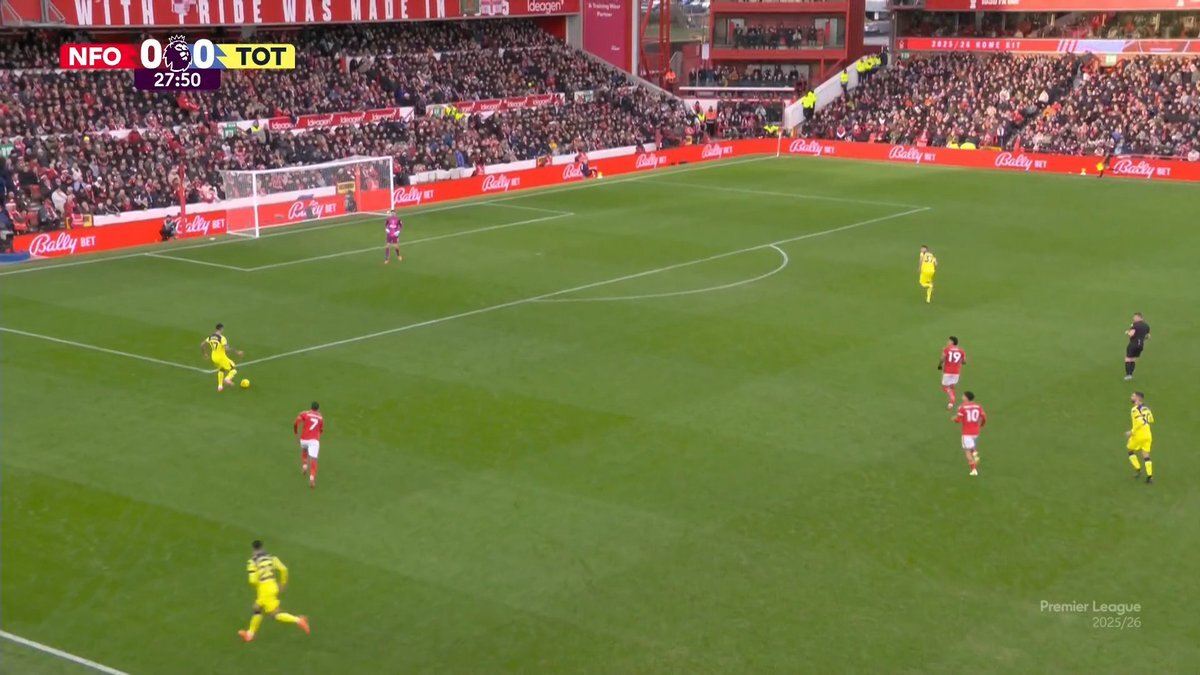 トッテナム・ヴィカーリオ、ノッティンガム戦での失点で批判殺到