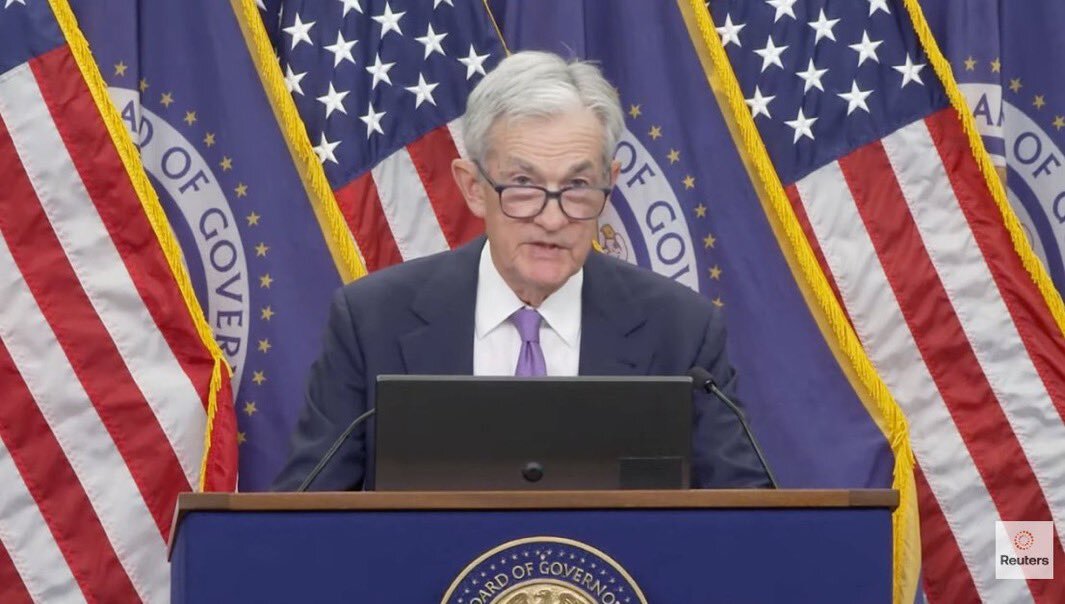 パウエル議長、FRBで利下げを決定し記者会見で今後の見通しを語る