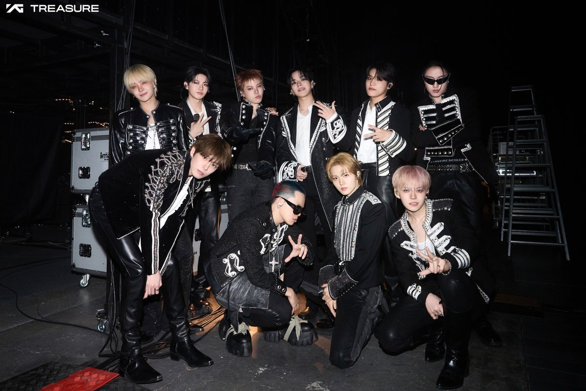 TREASURE＆Hey! Say! JUMP、福岡初日熱狂！