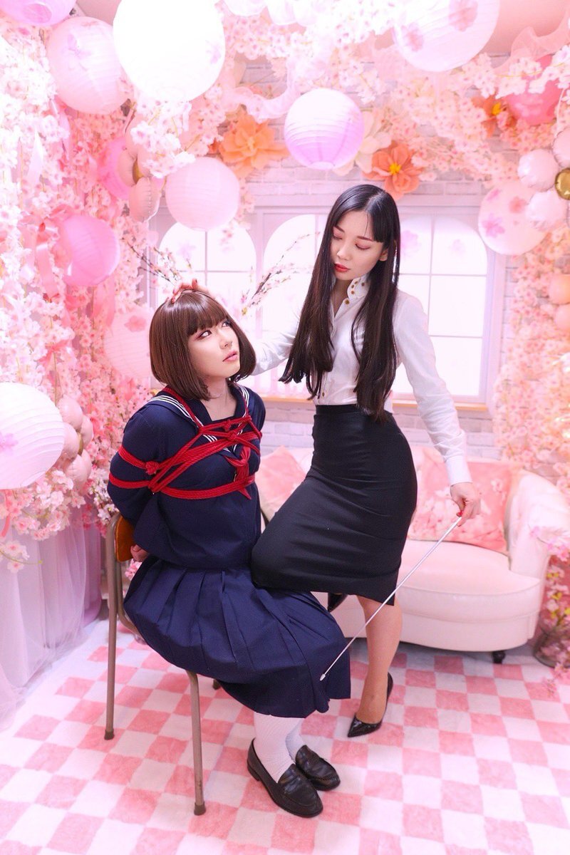 下着女装　野外 