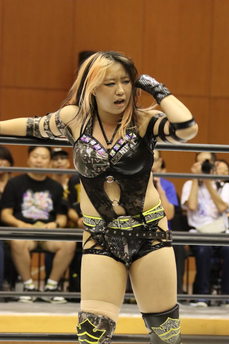 スターダム　渡辺桃選手　ハーフパンツ 渡辺桃 - Wikipedia