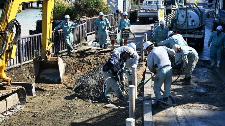 沖縄本島、水道管破損で全域断水へ 復旧は25日以降も