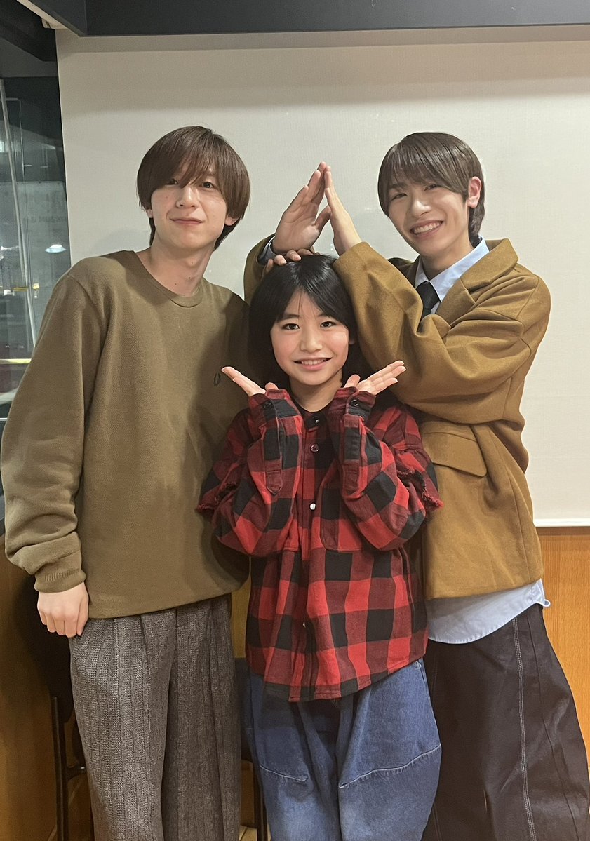 「こんバリ」でメンバーの思い出話に花が咲く！