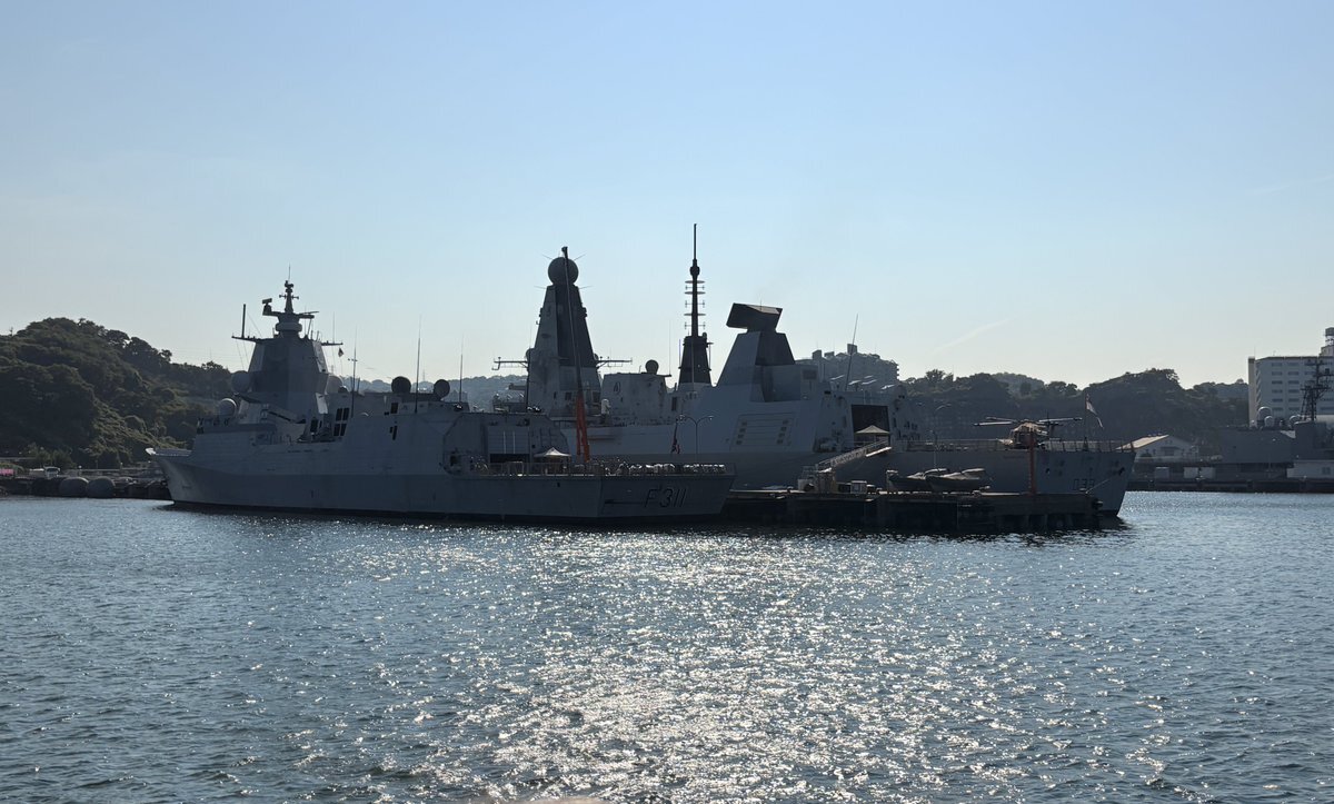 ノルウェー海軍 ロアールアムンセン 乗員用パッチ ノルウェー王国海軍 フリゲート艦 ロアール・アムンセン横須賀