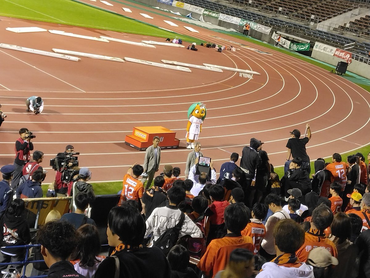 愛媛FC、J3降格へ。ファンはどう受け止めている？