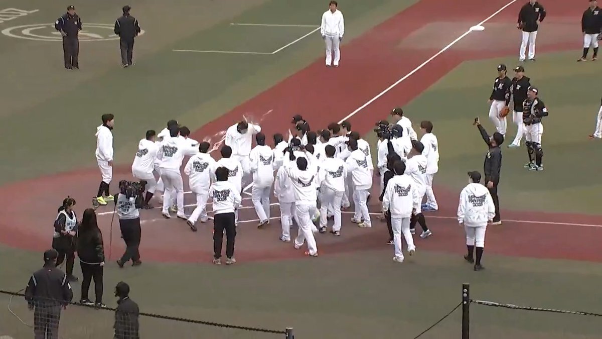 小野郁、逆打席サヨナラ2ランでファン感謝デーを締めくくる！