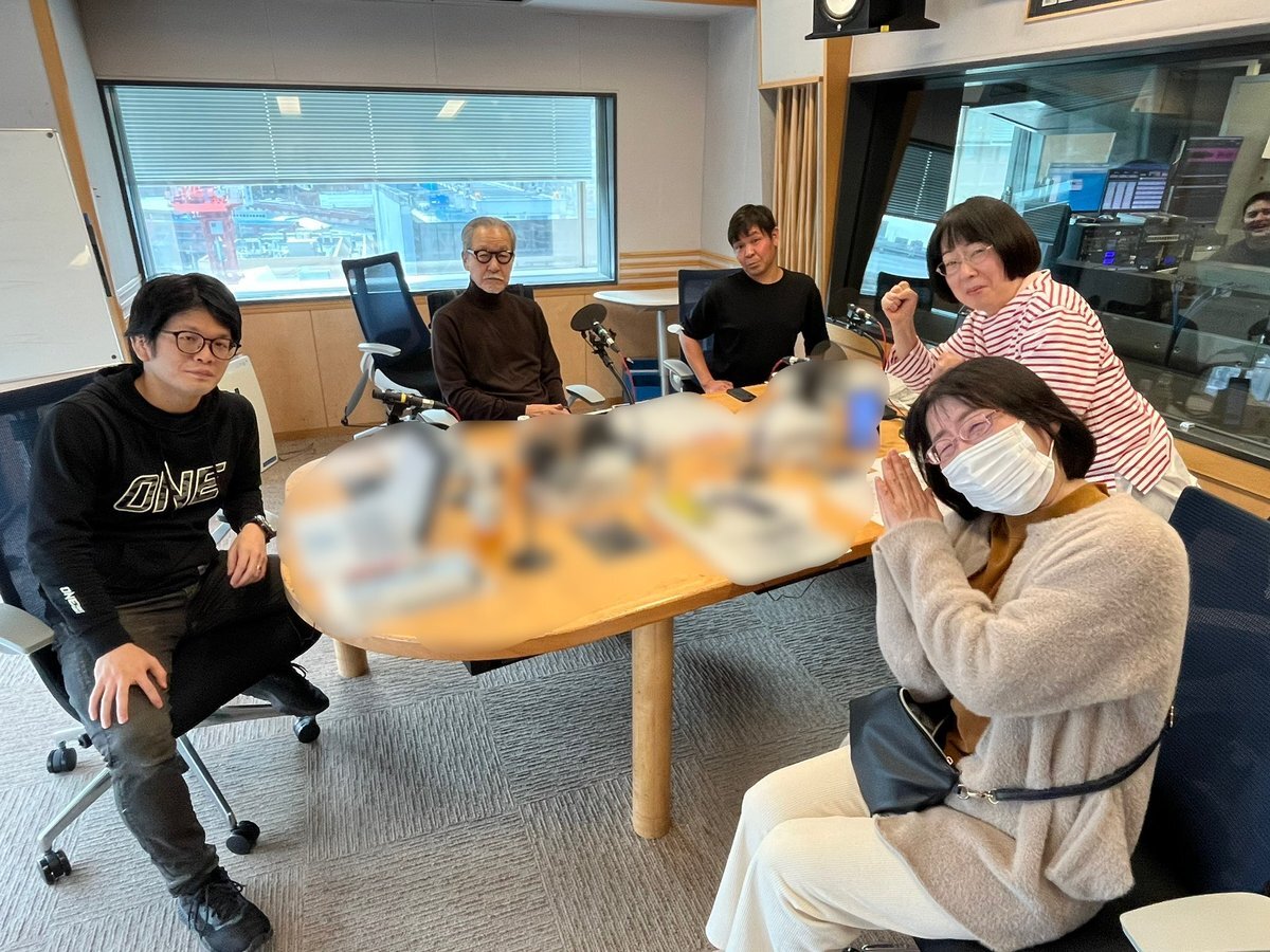 「ゴールデンラジオ」リスナー、年末モードで番組に笑顔