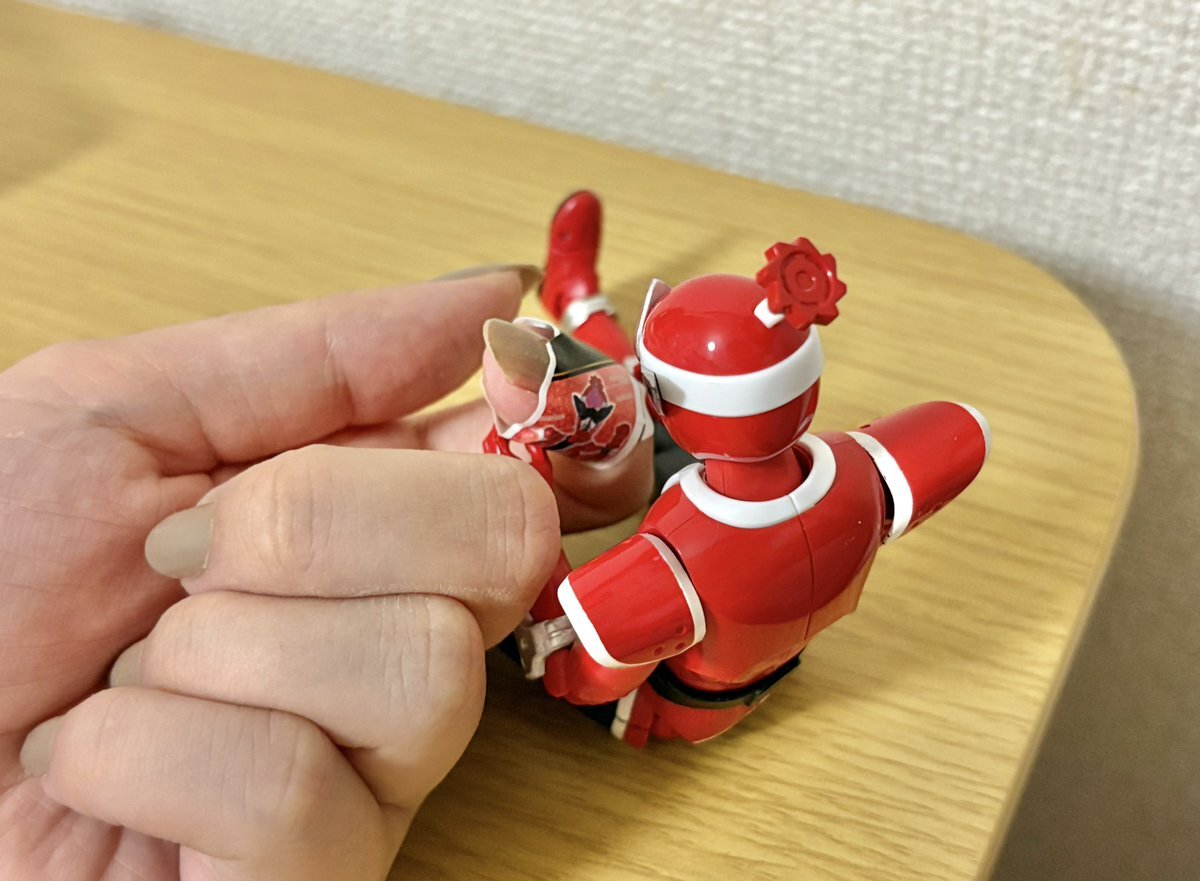 「異常成人女性」がSNSで発信する日常と熱狂