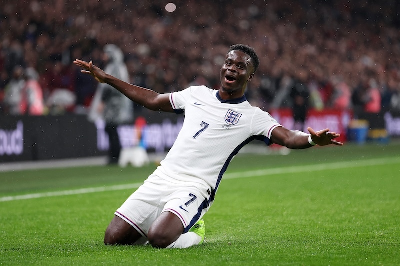 エゼとサカ、イングランド代表を勝利に導く！