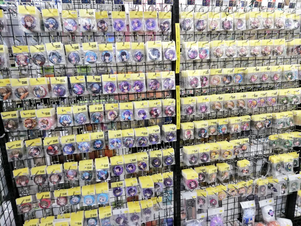 【歴代銀テフル付き❣️】 NEWS ツアーグッズ　会報　65点　まとめ販売 歴代銀テフル付き❣️】 NEWS ツアーグッズ 会報 65点 まとめ