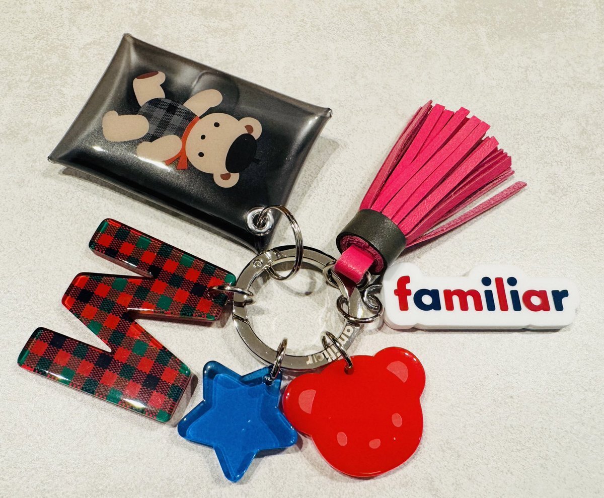 ファミリア　未開封VIPキーホルダーセット 新品未開封 familiar ファミリア VIP限定ノベルティ チャーム