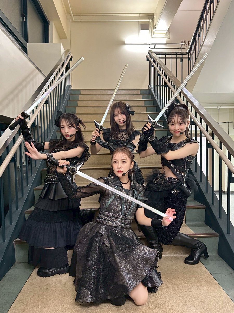 AKB48 20周年記念コンサート！歴代総監督「愛しさのアクセル」がファンを熱狂