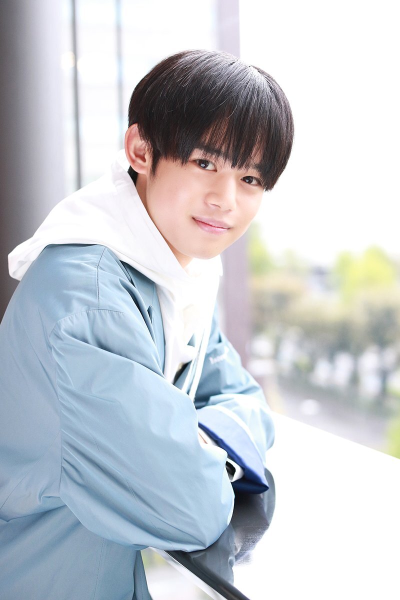 キンプリ、丸ビル点灯式でミッキーと共演！