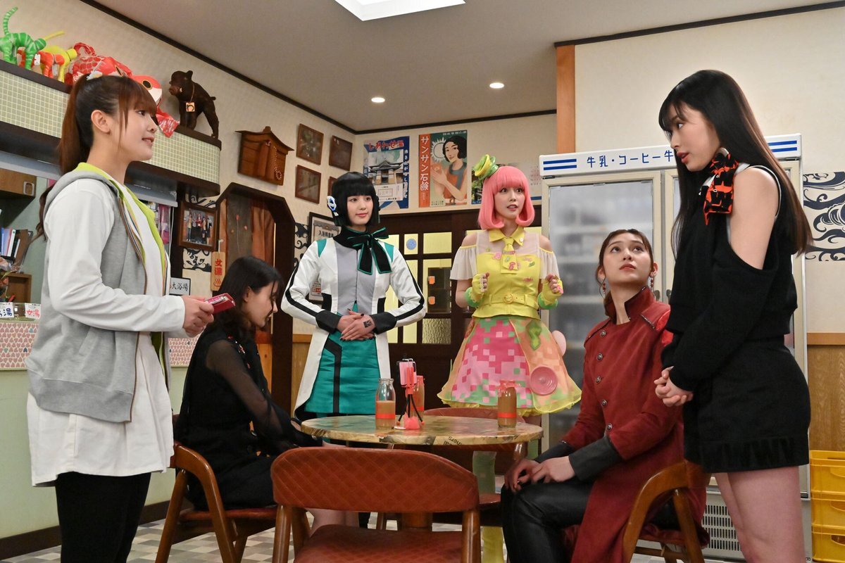 仮面ライダーファム、リュウガのような黒装束で復活！ 