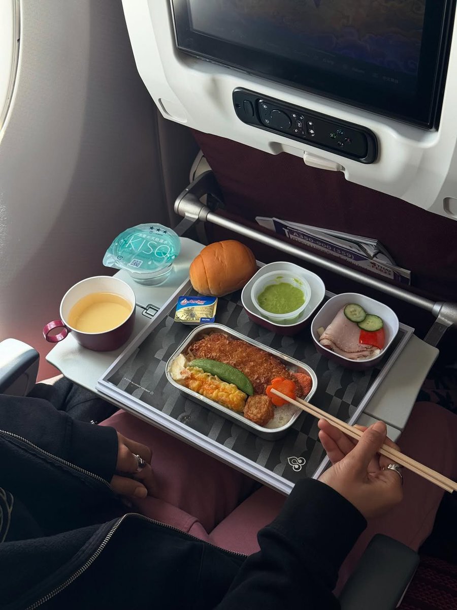 0674　タイ国際航空 絵葉書、ボールペン ほか 破産申請、運航継続中 0674 タイ国際航空 絵葉書、ボールペン ほか 破産申請、運航継続中
