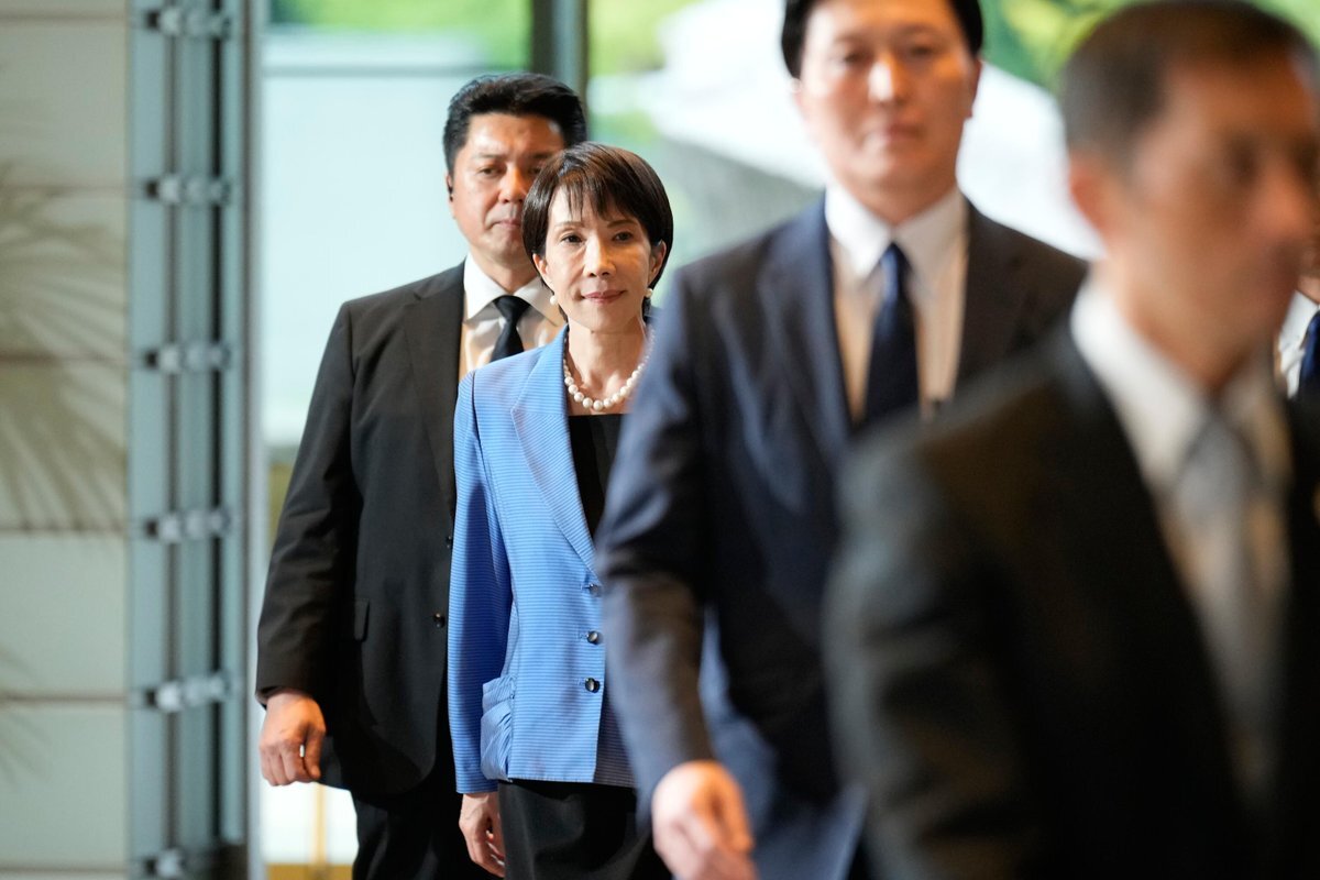 首相閣僚給与上乗せ分削減決定