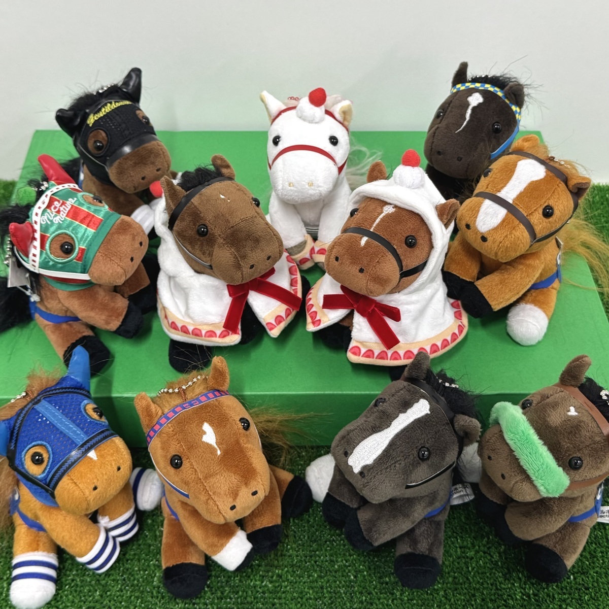 アイドルホース、新商品発表や競馬場グルメ紹介で話題に！