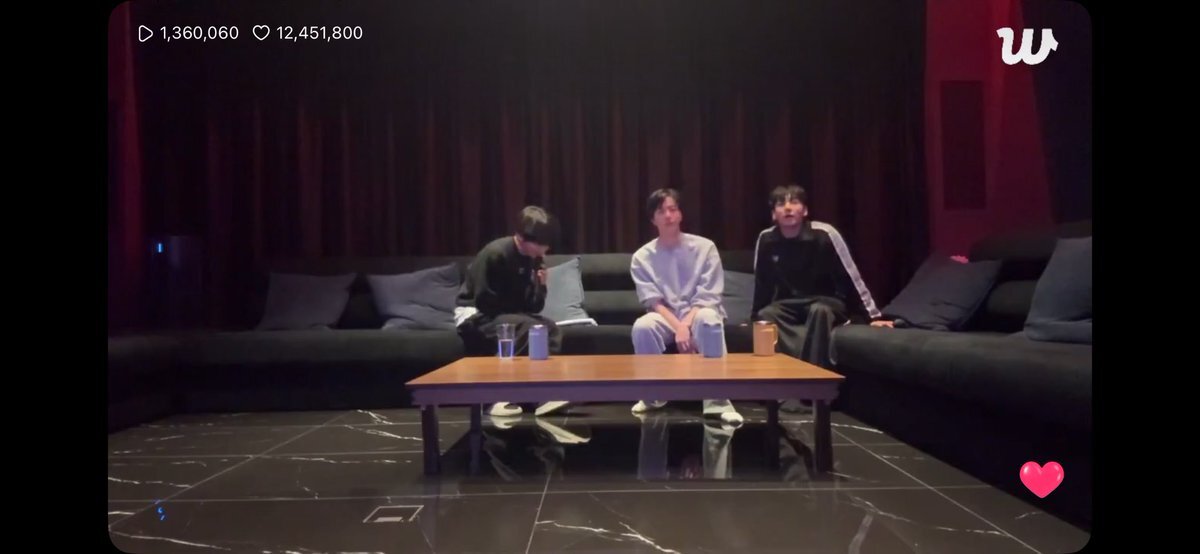 ジョングク、ジン、Vの深夜カラオケ配信にファン歓喜！ 