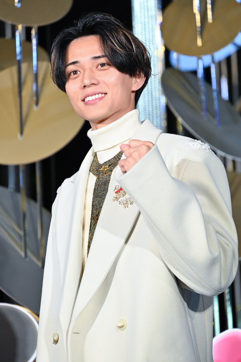 King & Prince、クリスマスツリー点灯式で会場を熱狂させた！