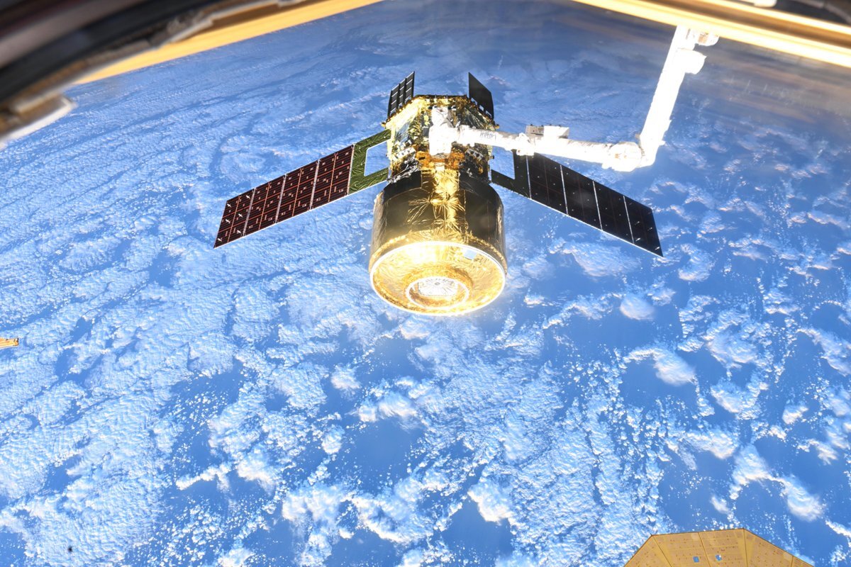 社会貢献、多様な意見がSNSで議論