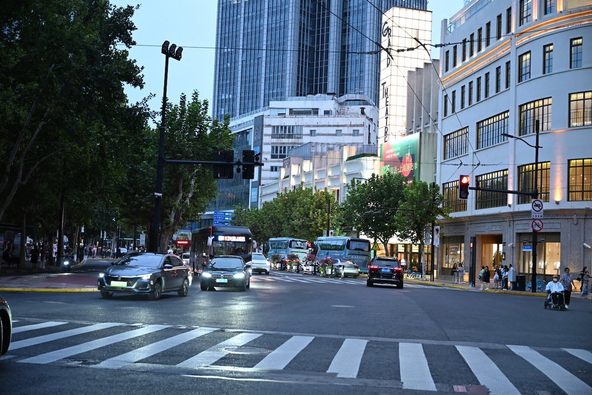 EV普及の課題、充電インフラ整備の必要性について議論