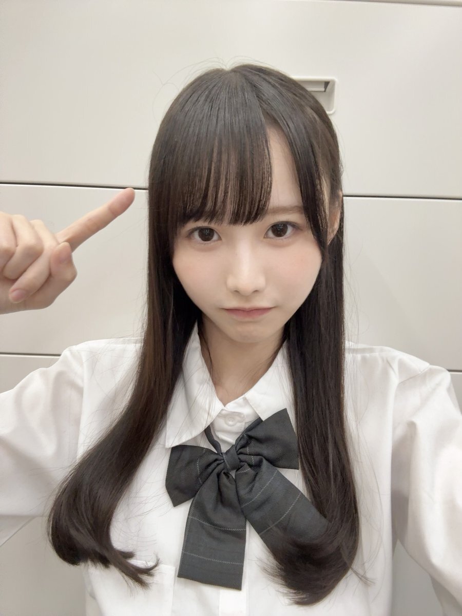 高井俐香の制服姿にファン歓喜！ミーグリの様子は？(2025/10/12)｜SNS