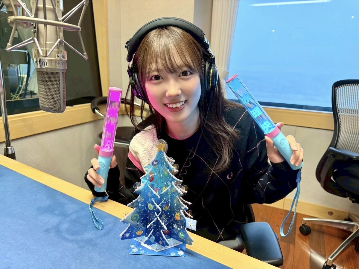 清水理央、CDTVライブ！ライブ！でサンタ姿披露！りおななも話題に