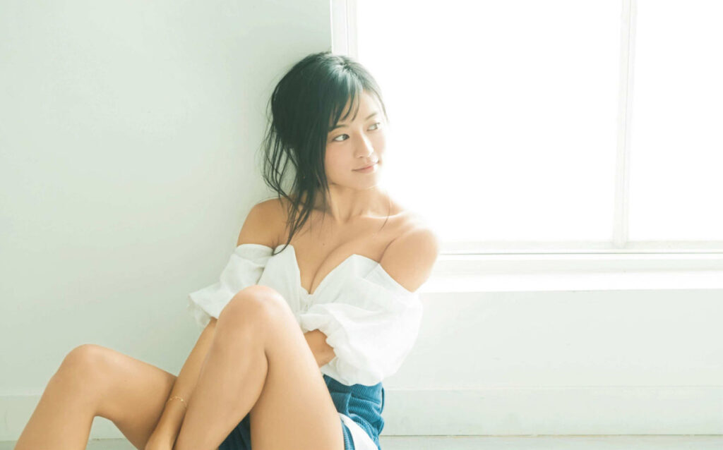 【送料無料】小島瑠璃子さん掲載ページ（約A3サイズ）#69556 dショッピング |小島瑠璃子 「小島瑠璃子ラスト写真集 瑠璃