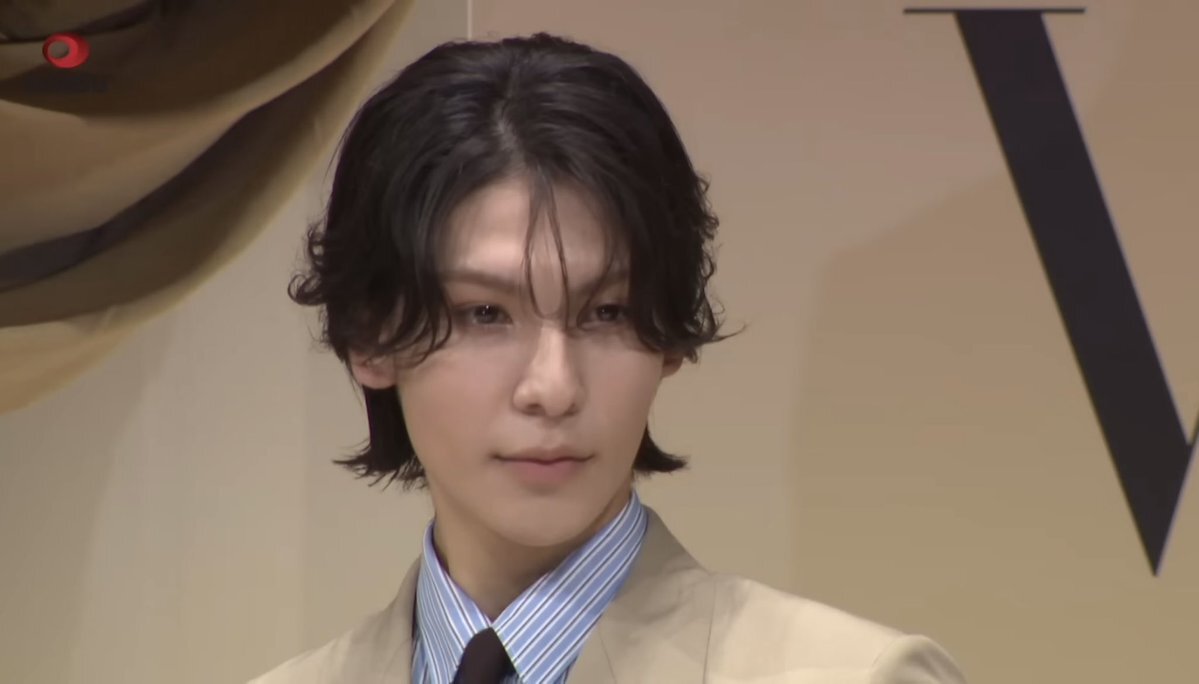 SnowMan目黒蓮＆ラウール、授賞記者会見でファンを笑顔に