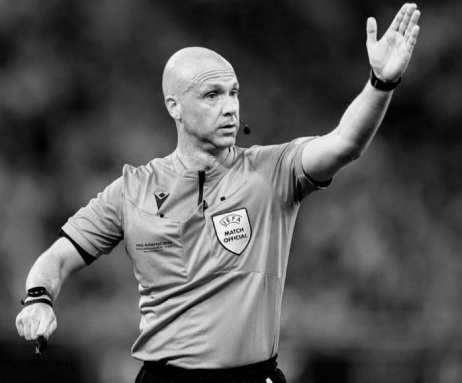 アンソニーテイラー氏のカード出し方に批判殺到！アーセナル対チェルシー戦