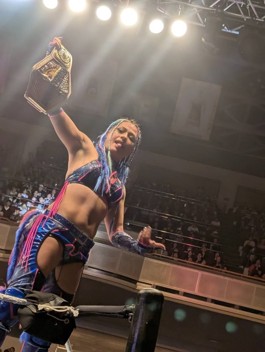 金曜日！週末への期待感でSNSが盛り上がり