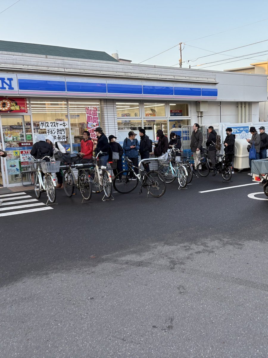 ベトチャイ、ポケカ発売日にローソンに大集結！購入困難の声も