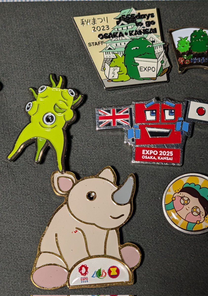 【激レア】完売品 オマーン館 コミャクのピンバッジ 限定値下げ【レア完売品】万博 オマーン コミャクピンバッジ - メルカリ