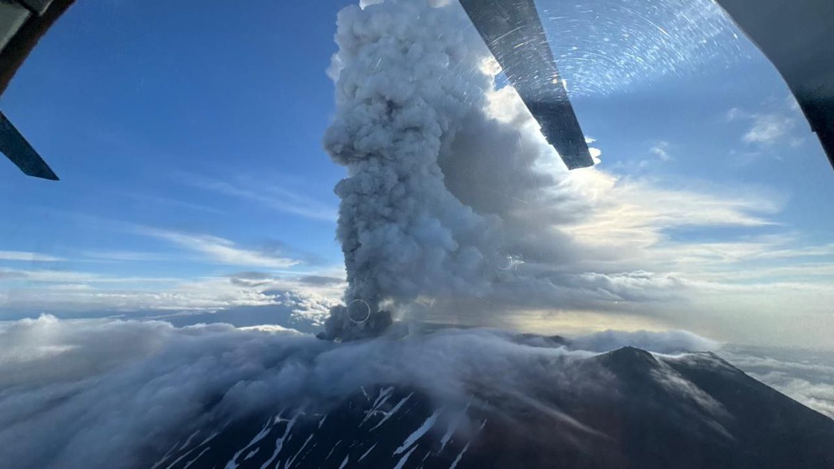 火山噴火に遭遇 hqdefault.jpg
