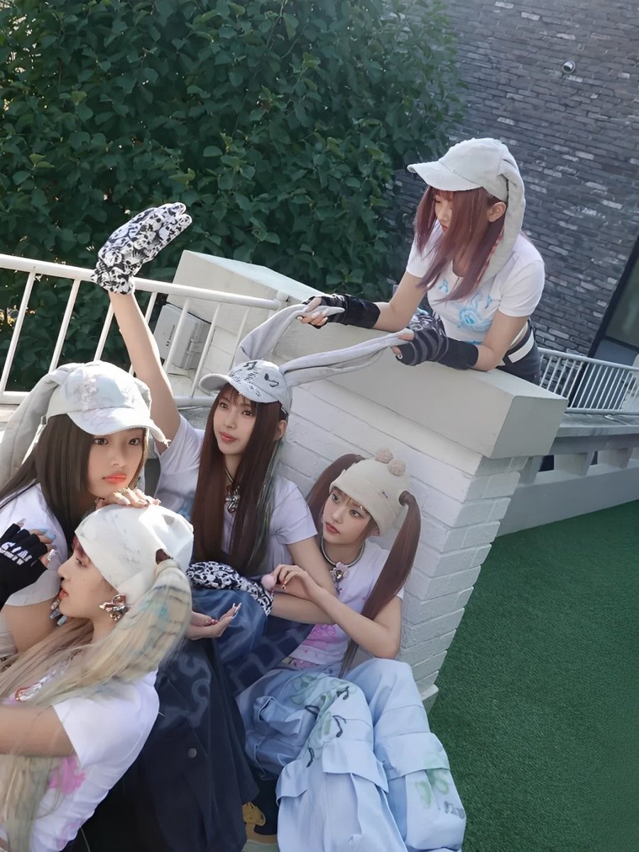 NewJeansのヘリンとヘイン、活動再開へ！ファンは一体どう思う？