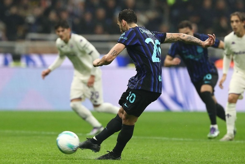 インテル、チャルハノールが活躍で勝利！ 