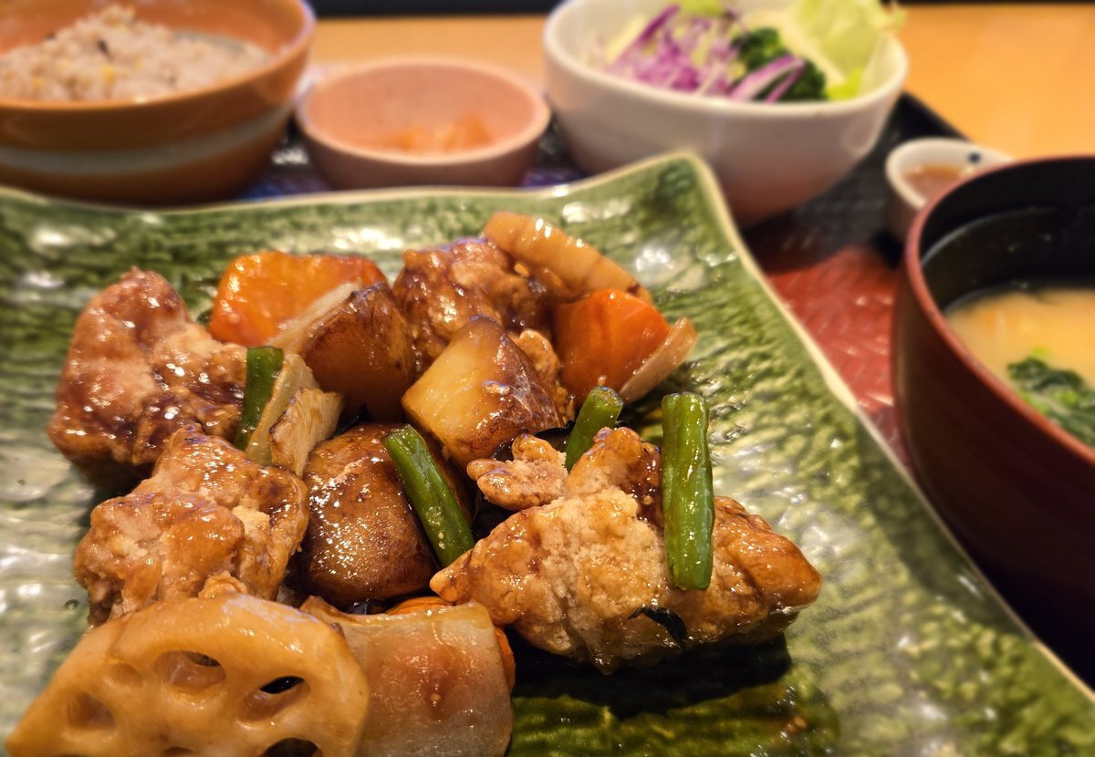 大戸屋 3万食限定、1,680円 大判アジフライ定食「大戸屋」 | 難病でも