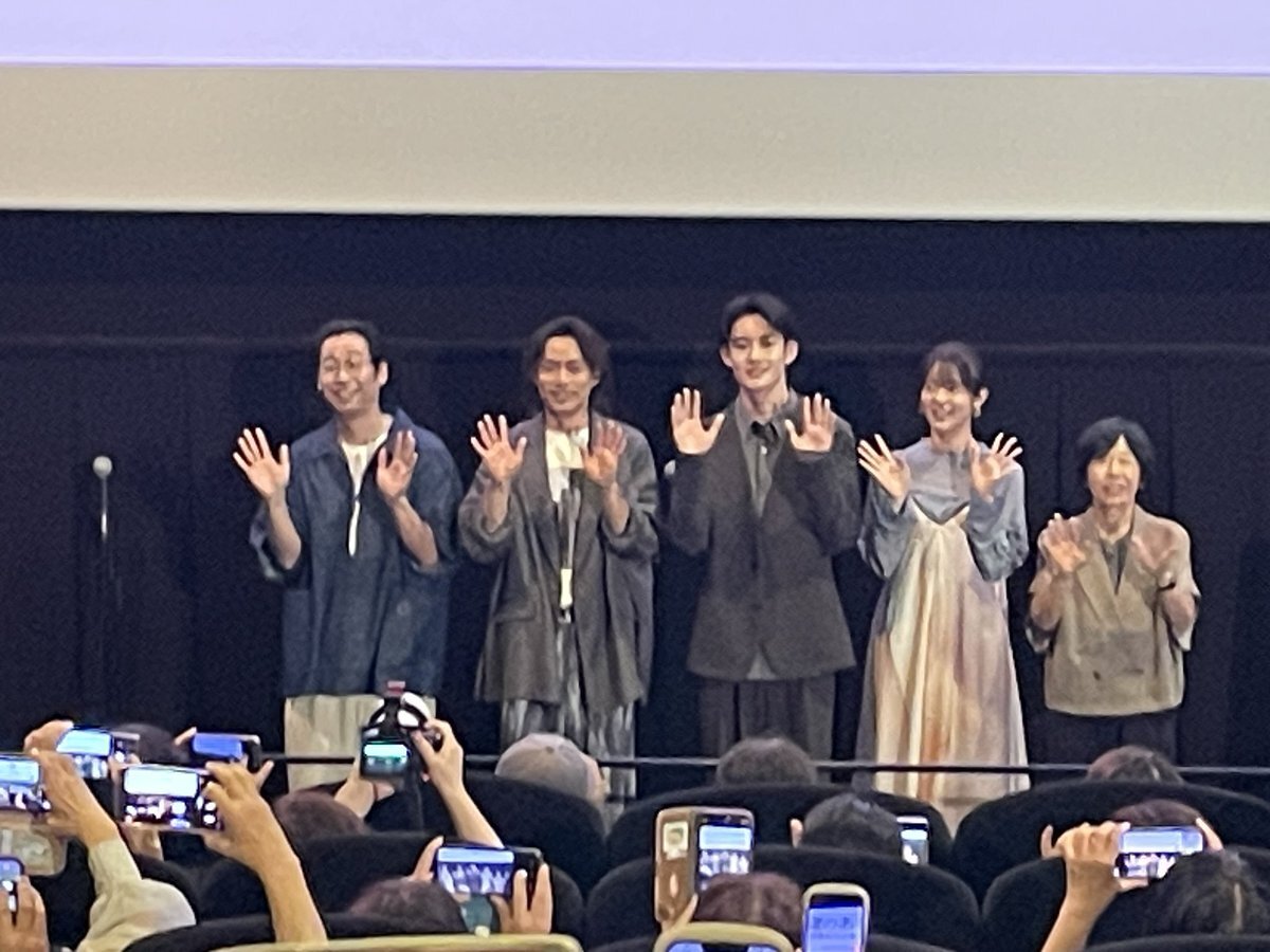 サイバーミッション 初日舞台挨拶 HiGH&LOW THE MOVIE 3 / FINAL MISSION」初日舞台挨拶の様子