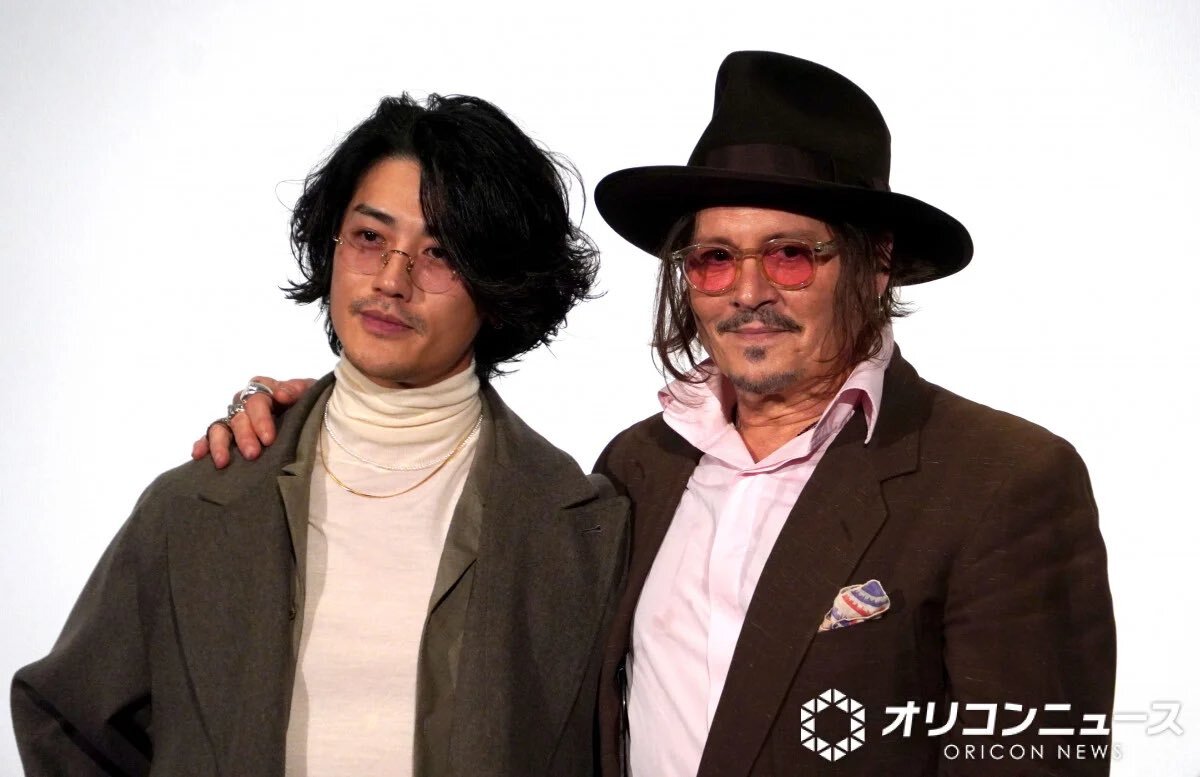 ジョニー・デップと赤西仁、共通の知人を通じてサプライズ共演！