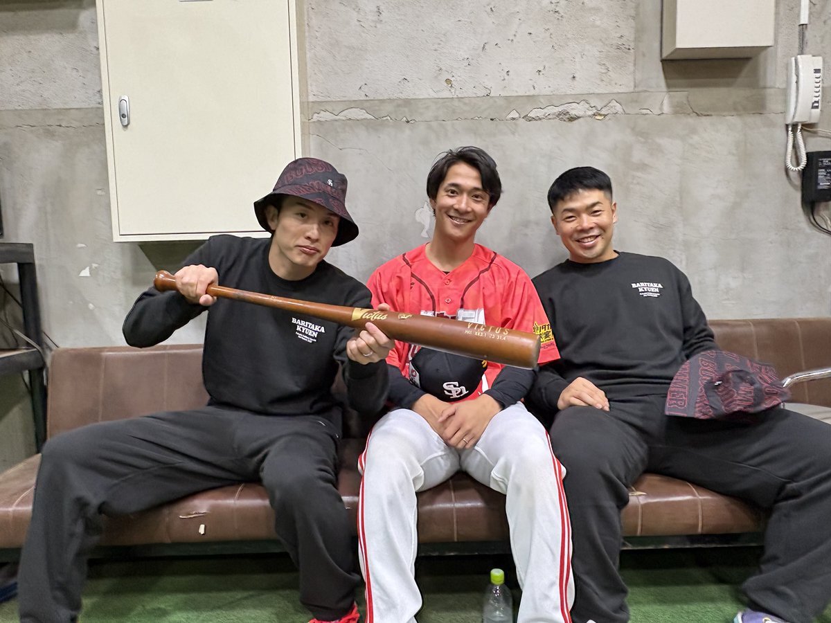 ソフトバンクホークス、ファンフェスティバルで選手と交流！「バリタカ球宴」盛り上がる