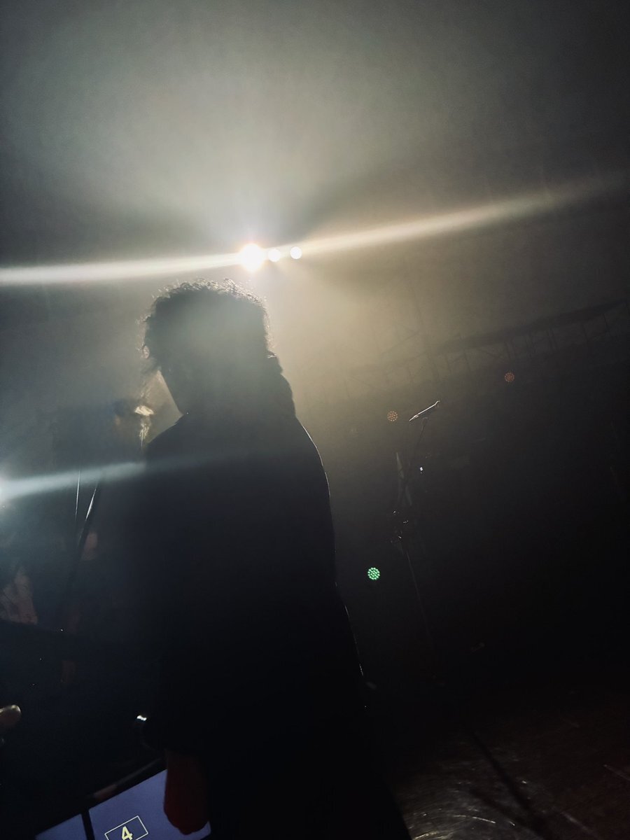 back number「新しい恋人達に」「ブルーアンバー」FNS歌謡祭で感動的なパフォーマンス 