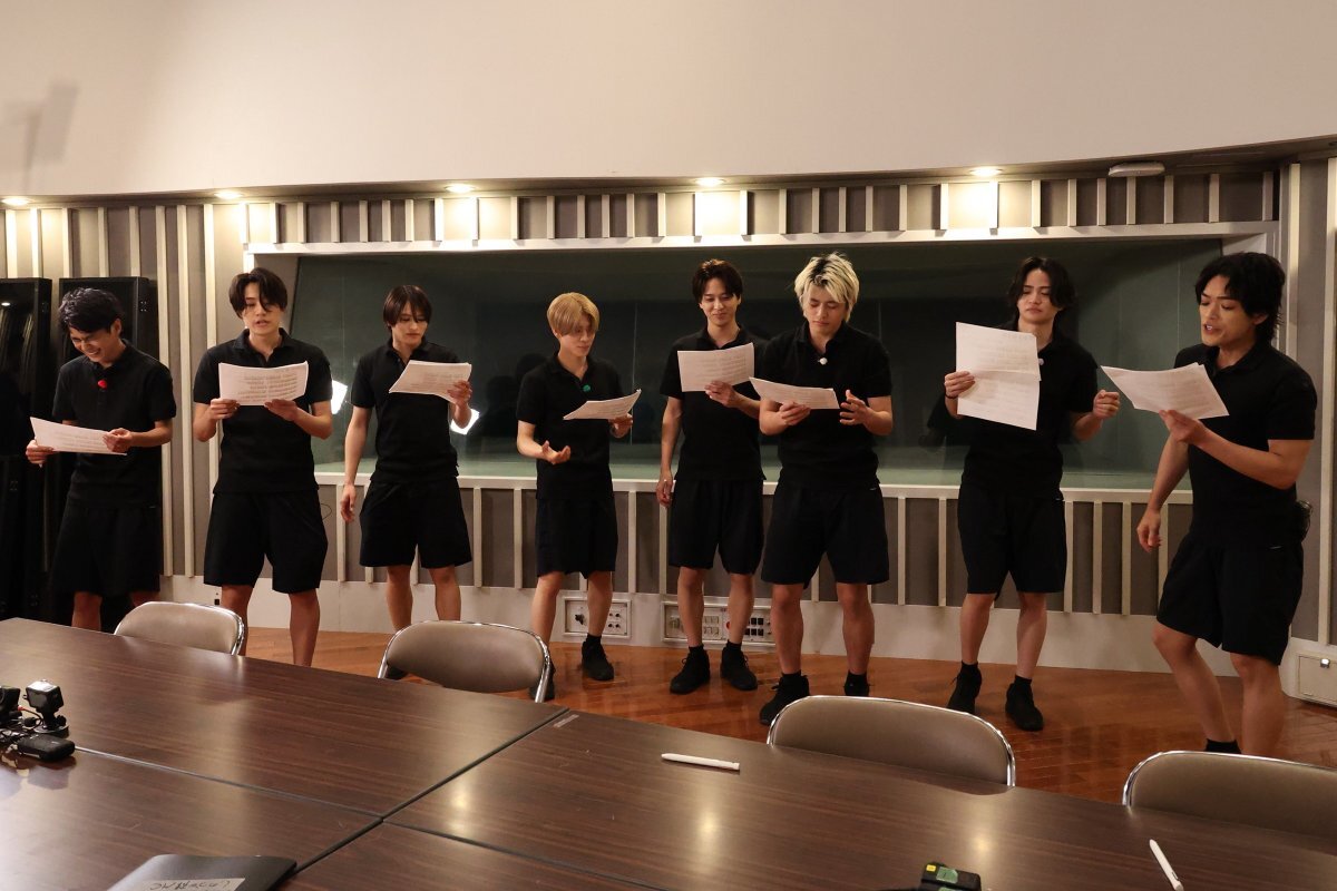 timeleszの「残酷な天使のテーゼ」歌唱、視聴者を魅了！