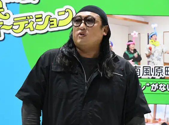 ロバート秋山、多方面で活躍！ファン興奮のSNS投稿多数