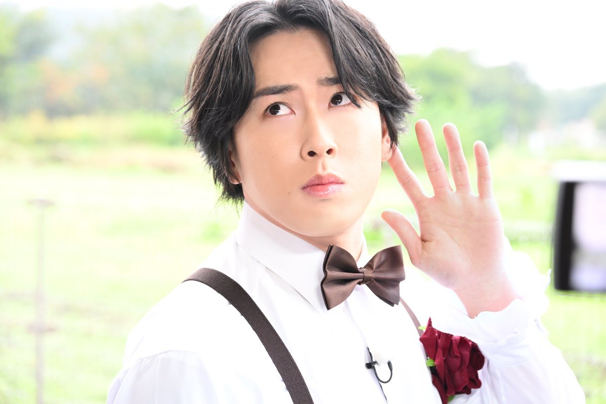 SnowMan 宮舘涼太、料理番組「黄金のワンスプーン」で笑顔とエレガントな姿にファン歓喜