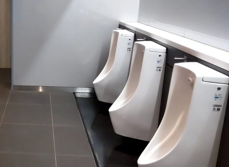   ブルーライン 横浜市営地下鉄ブルーライン 編成表（最新版） – 4号車の5号車寄り