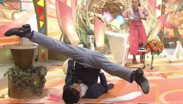 高校生の扶養控除縮小検討に批判殺到  