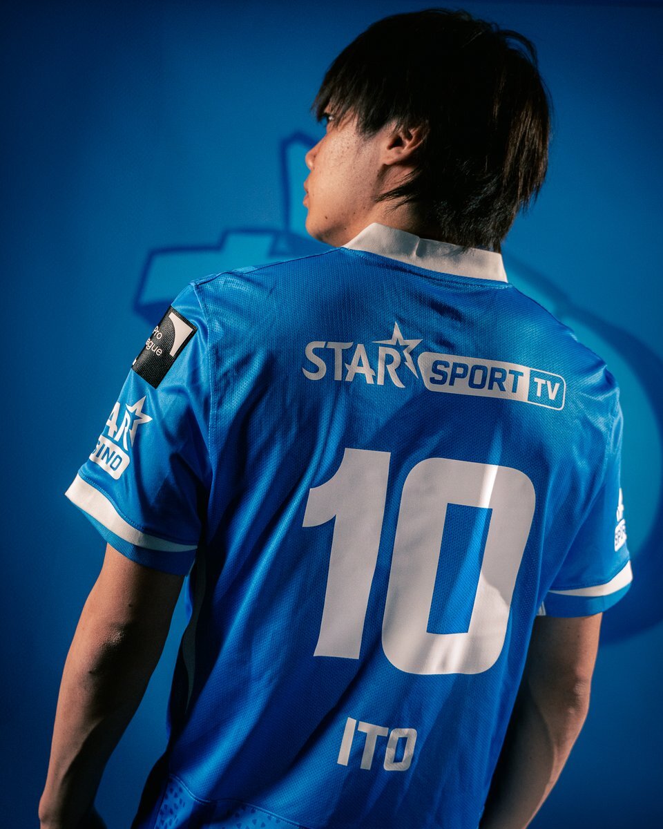 伊東純也　公式ポスター サッカー日本代表伊東純也選手出演「セゾン・アメリカン