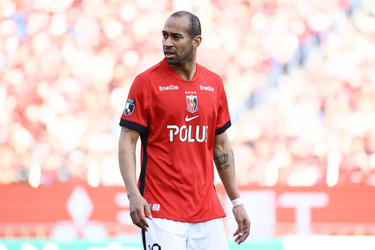 浦和レッズ、サンタナ＆ホイブラーテン退団！来季は誰が穴埋めできる？