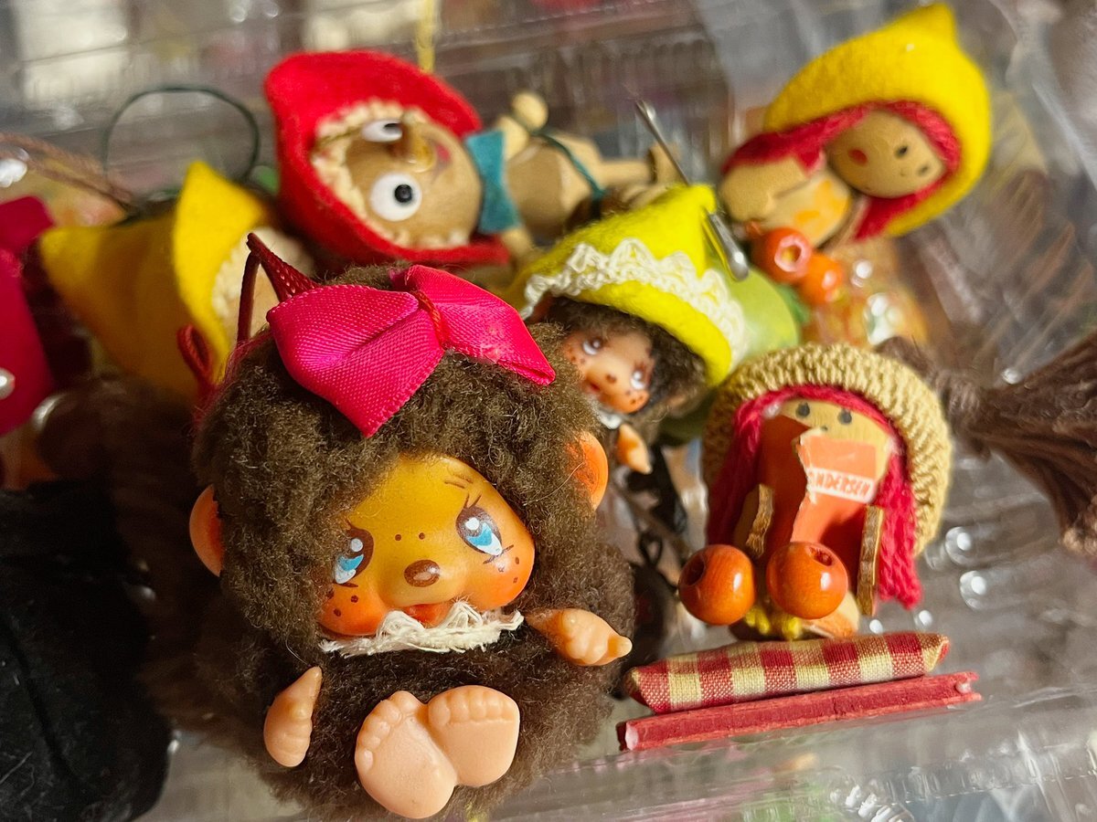 モンチッチ　どっちがお兄ちゃんだと思う？ モンチッチどっちがお兄ちゃんだと思う？