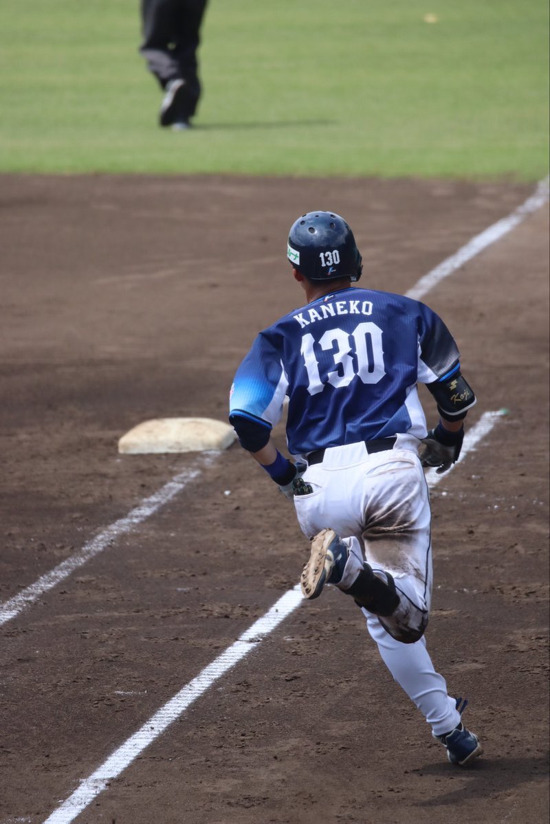 確認(*´▽`人)♪画像9枚まであります♡ 83 original ／ LOOK BEHIND! Tシャツ ｜ブラック | はちみせ （83）